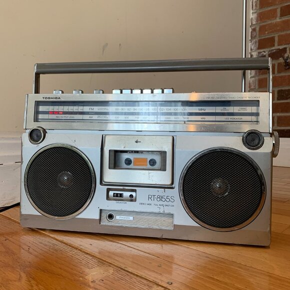Vintage 1980's Toshiba AM/FM Portable Cassette Radio Recorder Boombox - Picture 5 of 16